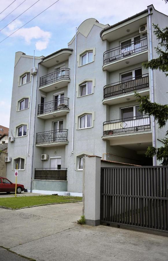 Crown Apartment 2 Subotica Luaran gambar